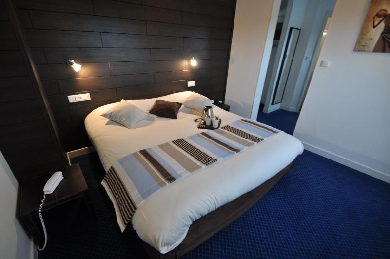 The Originals City, Hotel Du Chateau, Pontivy Esterno foto
