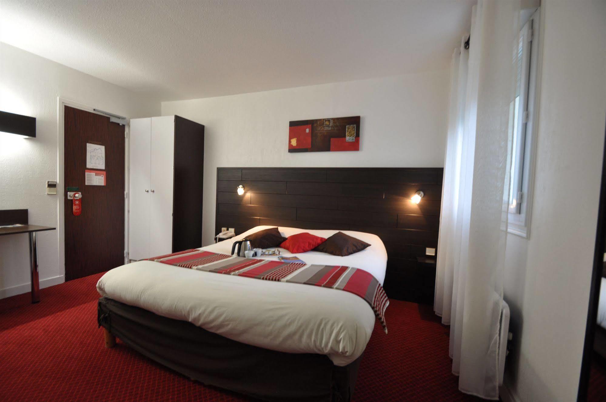 The Originals City, Hotel Du Chateau, Pontivy Esterno foto