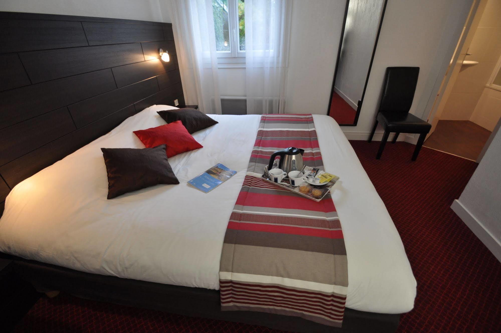 The Originals City, Hotel Du Chateau, Pontivy Esterno foto